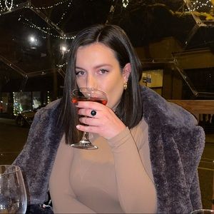 Meet your Posher, Hannah